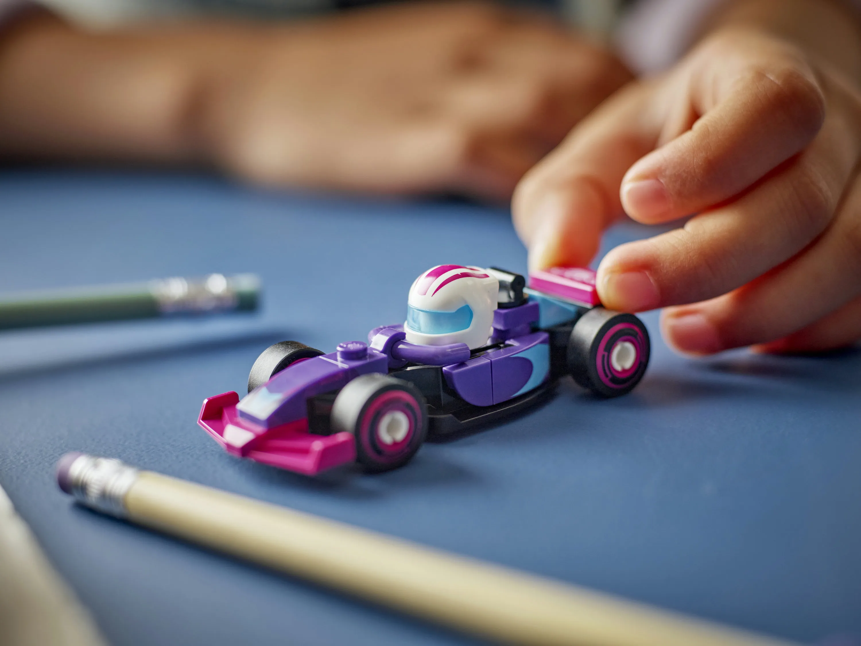 LEGO Formula 1 Samlingsbar F1-racerbil 71049