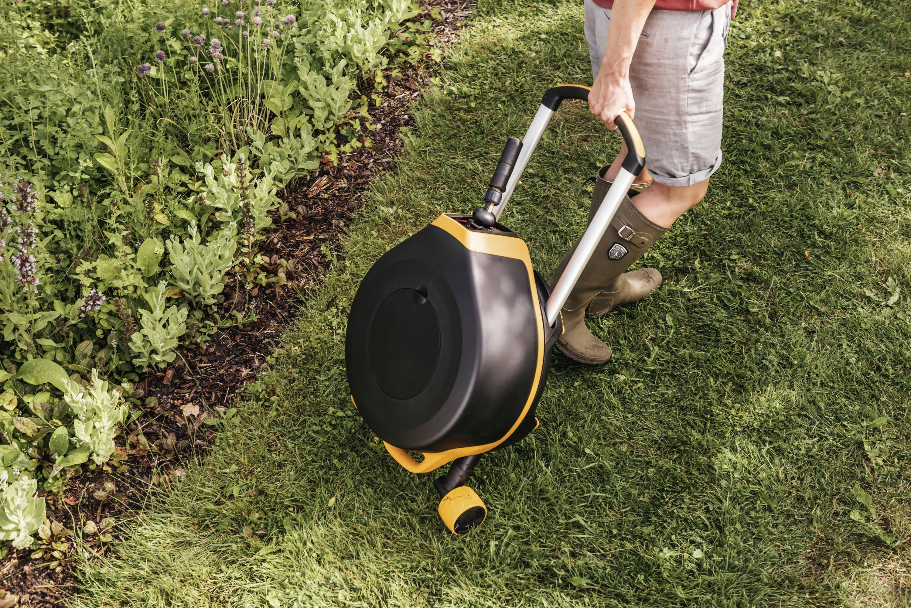 Fiskars X-series, XL - automaattinen k&auml;rrykastelukela, 20m