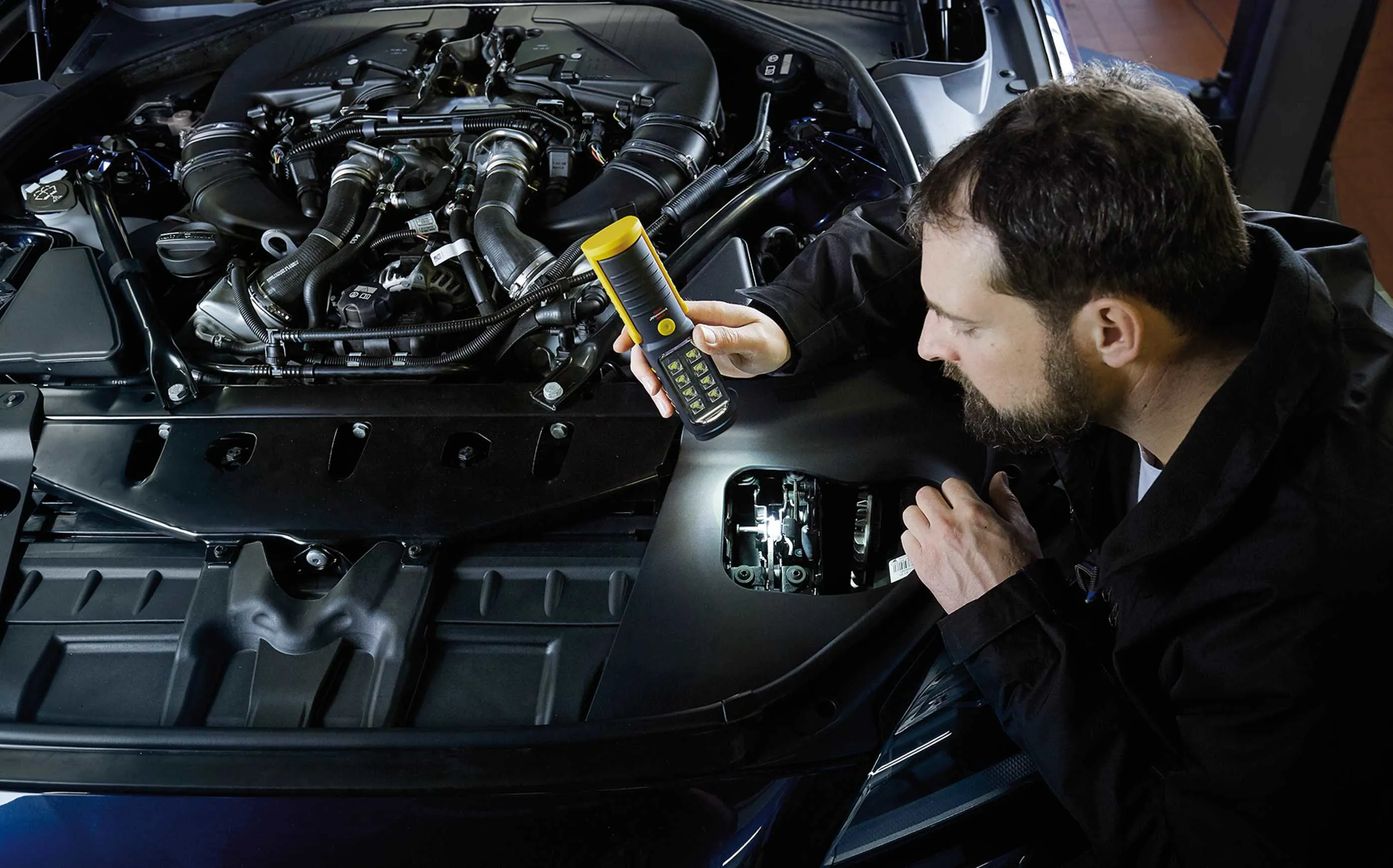 Brennenstuhl yleisvalaisin, 8+1 SMD-LED-valoa, 250lm + 100lm