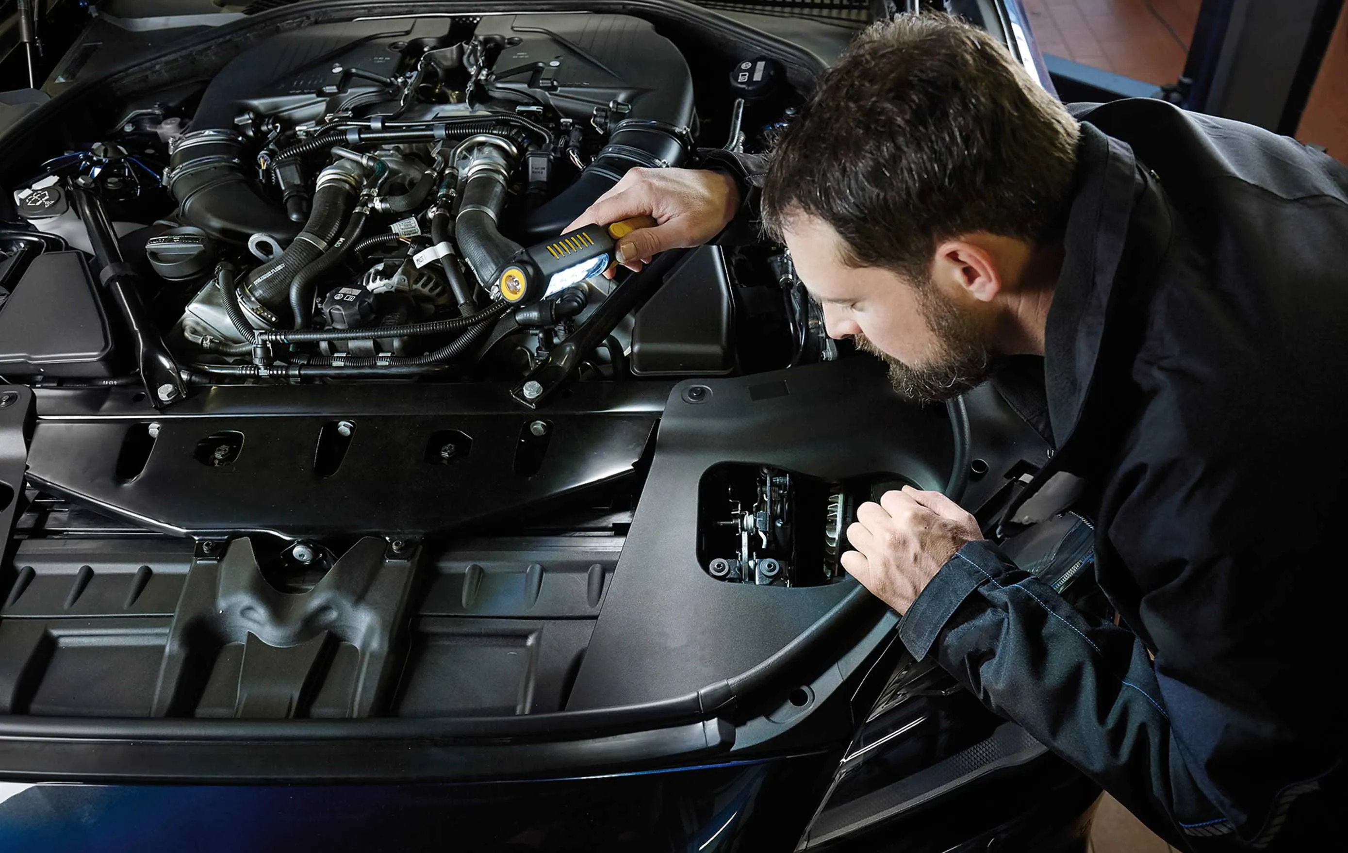 Brennenstuhl yleisvalaisin, 8+1 SMD-LED-valoa, 250lm + 100lm