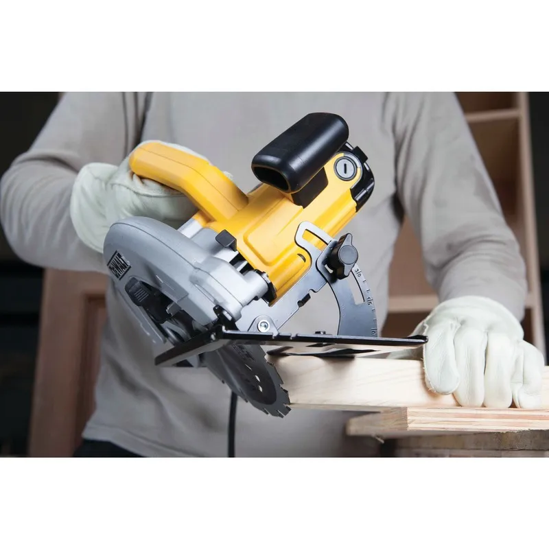 DeWALT DWE560
