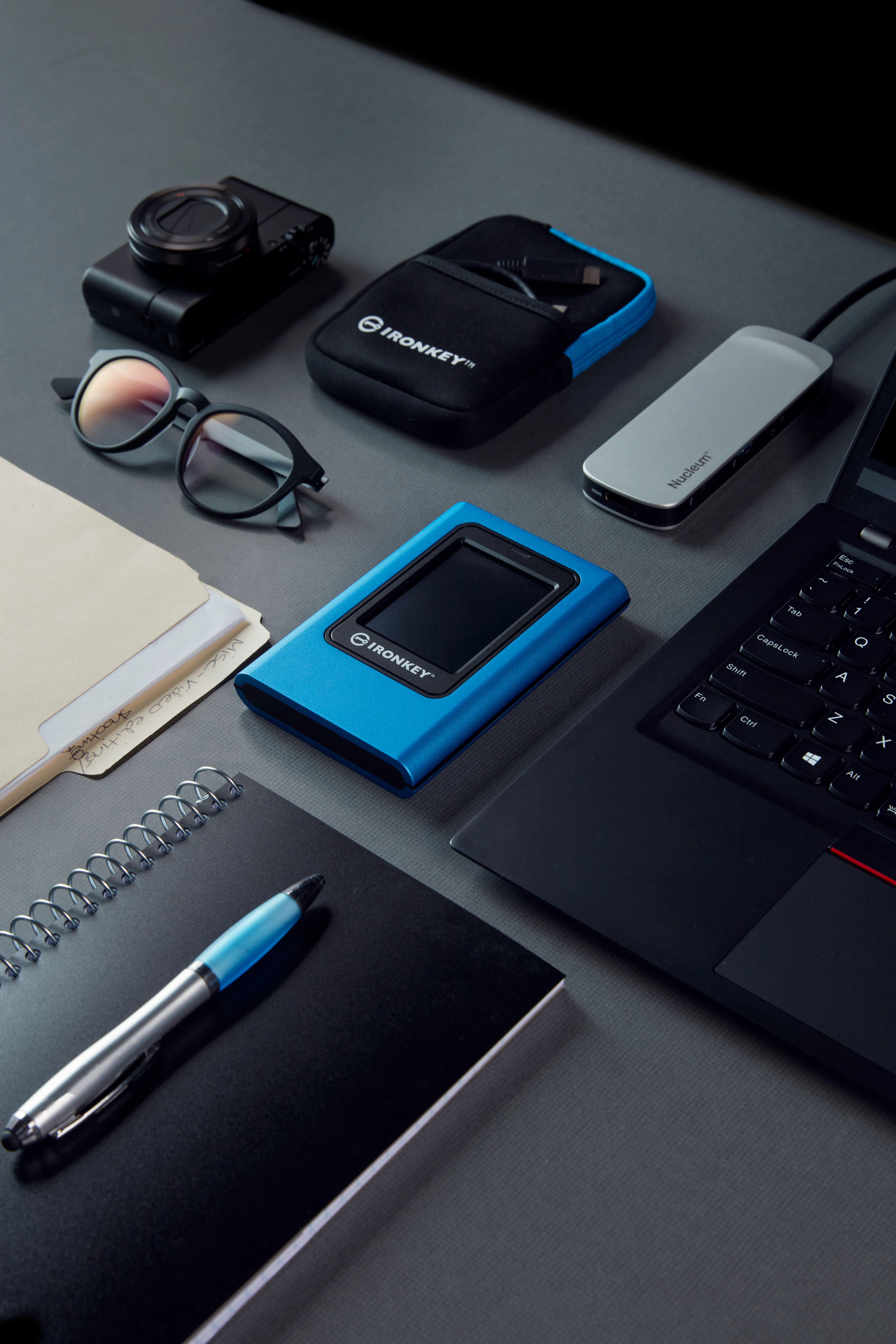 Kingston IronKey 3840GB IronKey Vault Privacy 80 XTS-AES 256-bit USB-C - External SSD, Blue