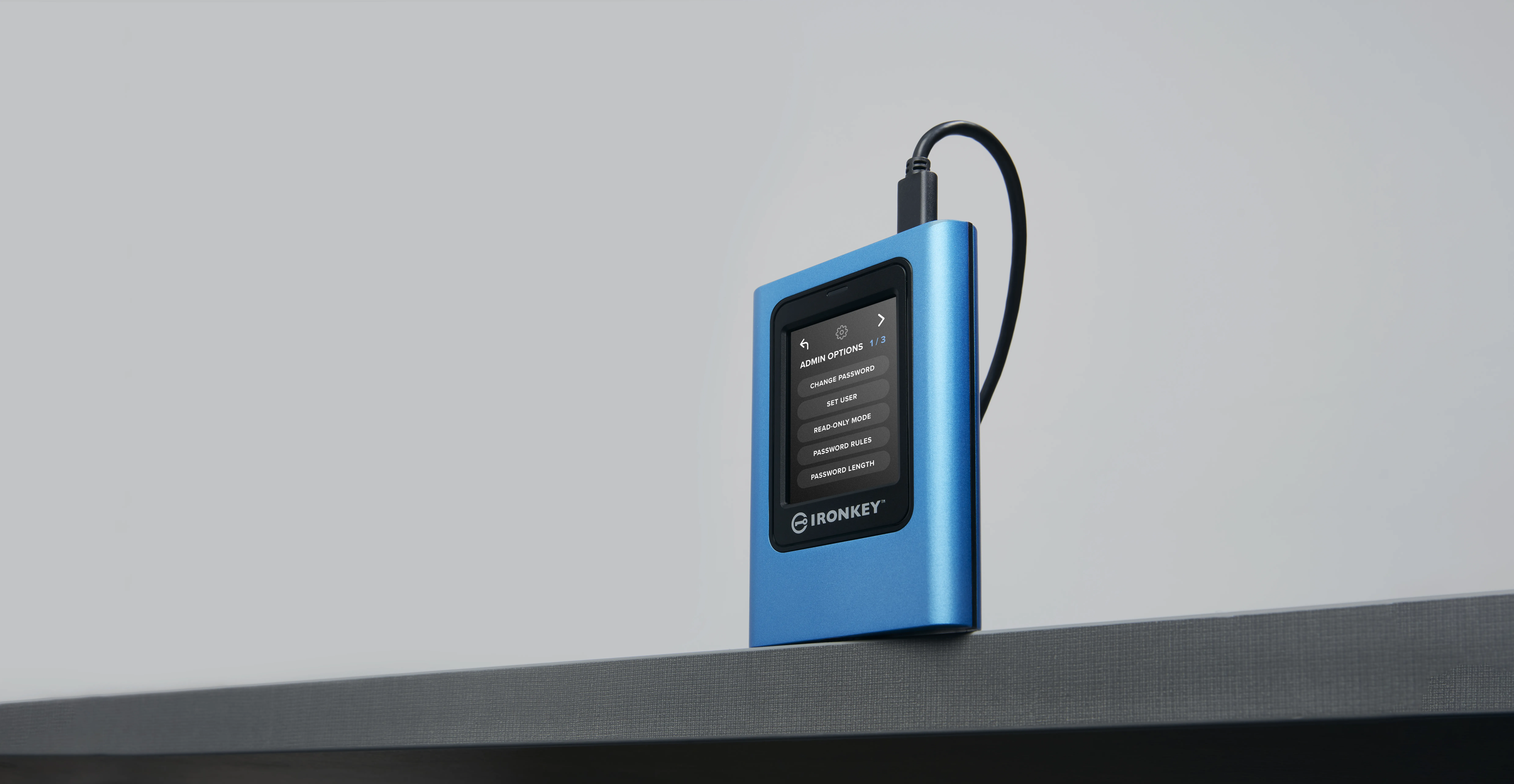 Kingston IronKey 3840GB IronKey Vault Privacy 80 XTS-AES 256-bit USB-C - External SSD, Blue