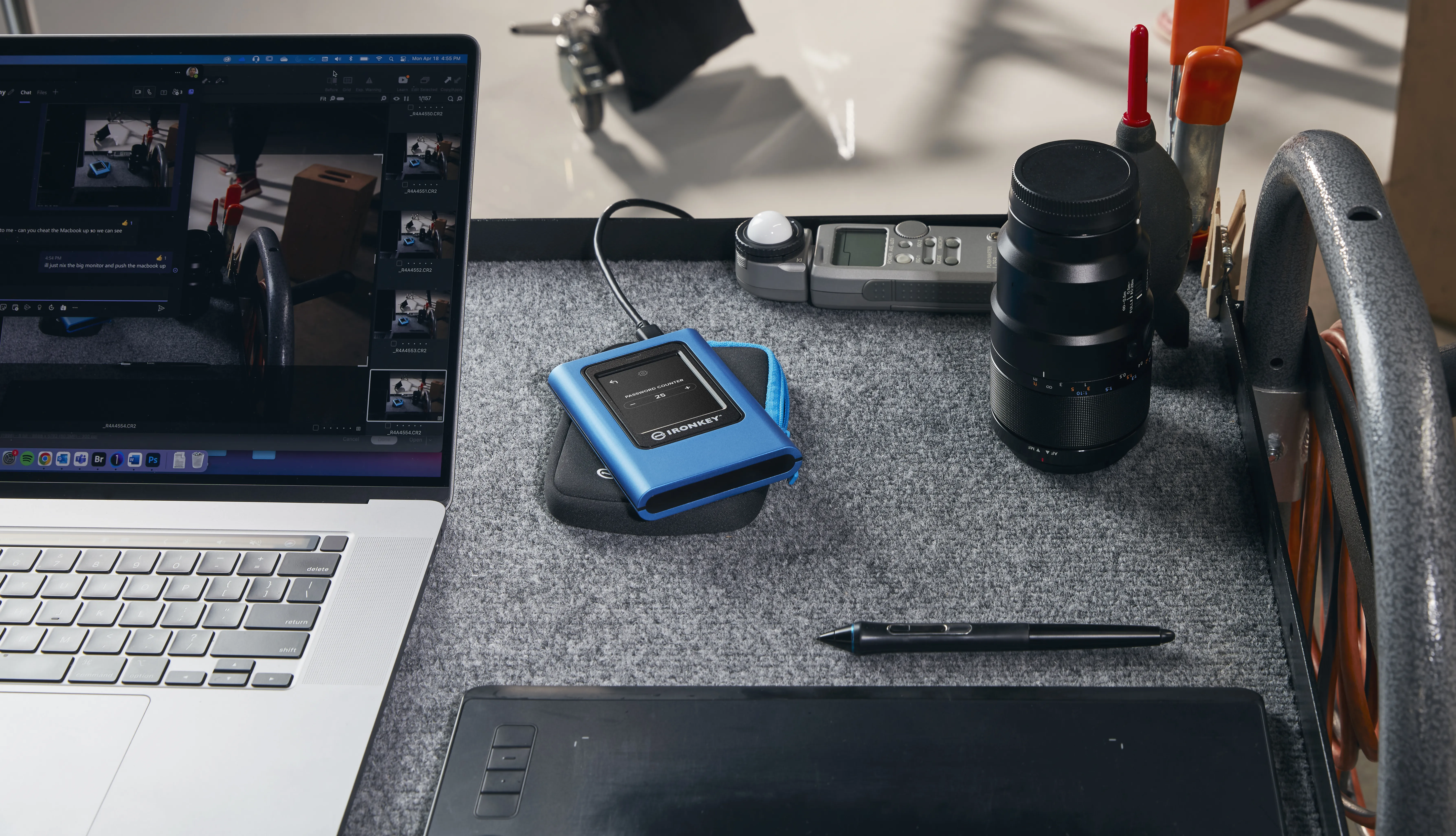 Kingston IronKey 3840GB IronKey Vault Privacy 80 XTS-AES 256-bit USB-C - External SSD, Blue