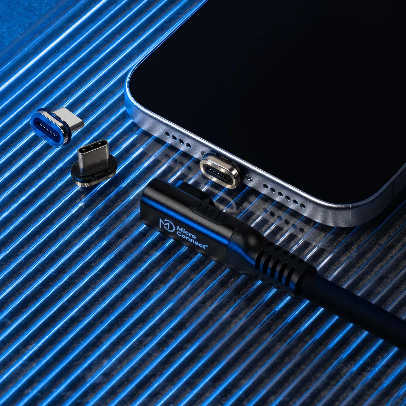 MicroConnect USB4 magneettinen kulma silikoni USB-C -kaapeli, 240 W, 0,15 m, musta