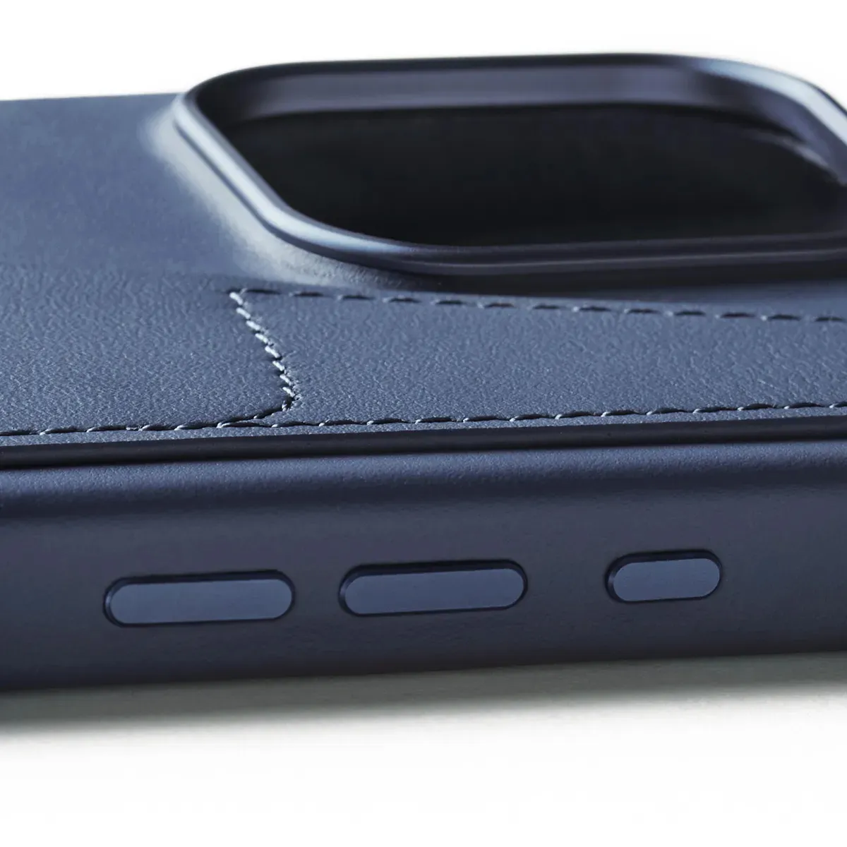 Mujjo Full Leather, iPhone 16 Pro Max -lompakkokotelo, Monaco Blue
