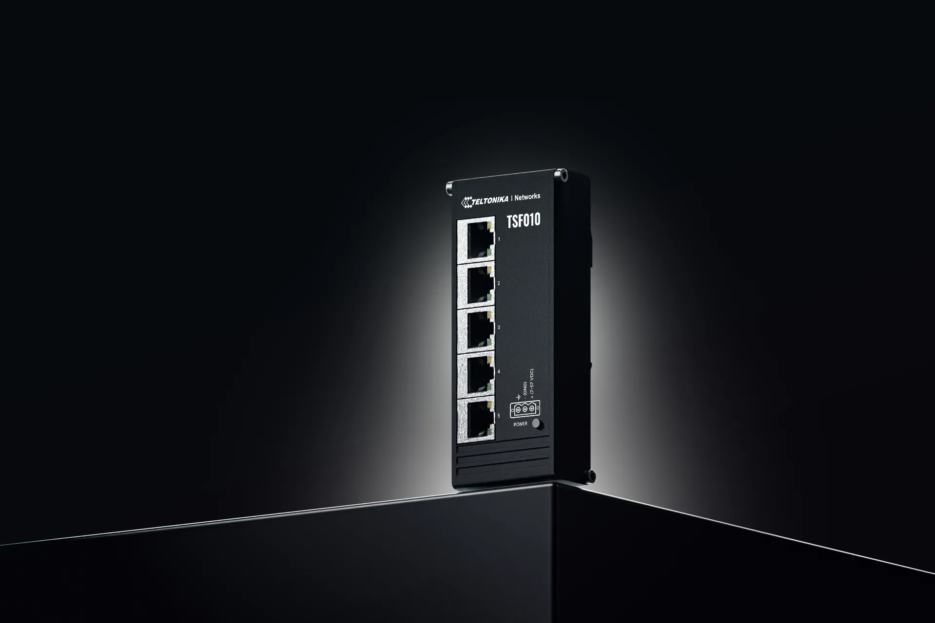 TELTONIKA TSF010 - Hallitsematon teollisuuden Ethernet-kytkin, musta