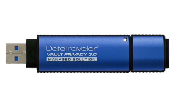 Kingston 8 Gt DataTraveler Vault Privacy 3.0 USB 3.0 -muistitikku, Musta/Sininen