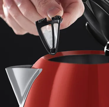 Russell Hobbs Colours Plus -vedenkeitin, punainen, 1.7l