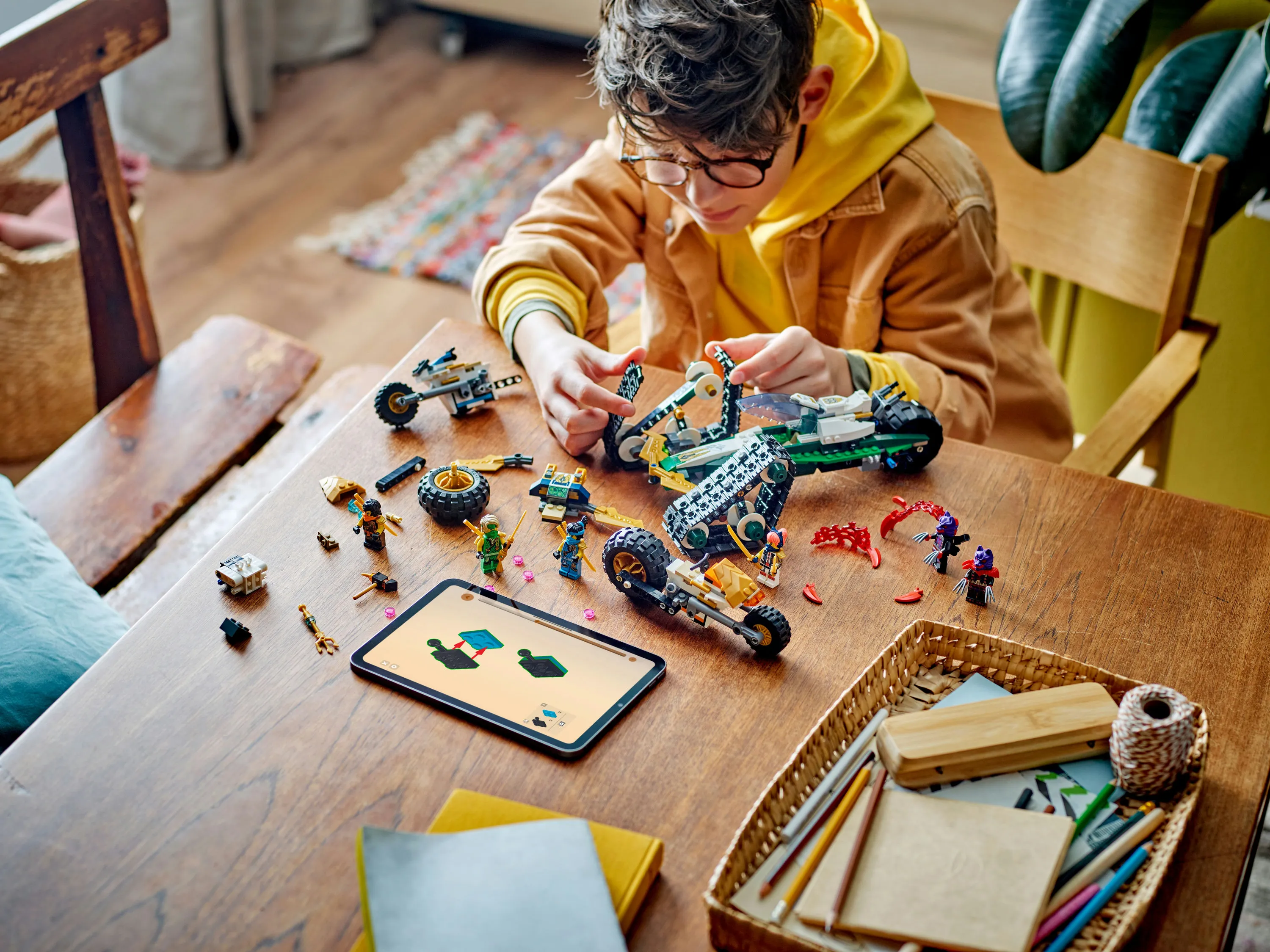 LEGO NINJAGO Ninjateamets bef&auml;lsfordon 71820