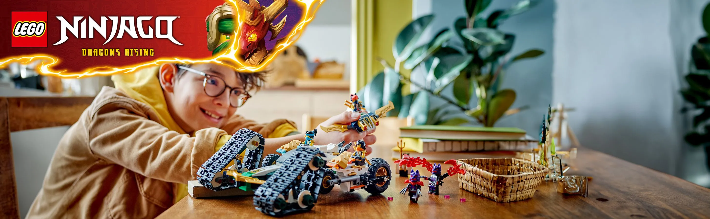 LEGO NINJAGO Ninjateamets bef&auml;lsfordon 71820