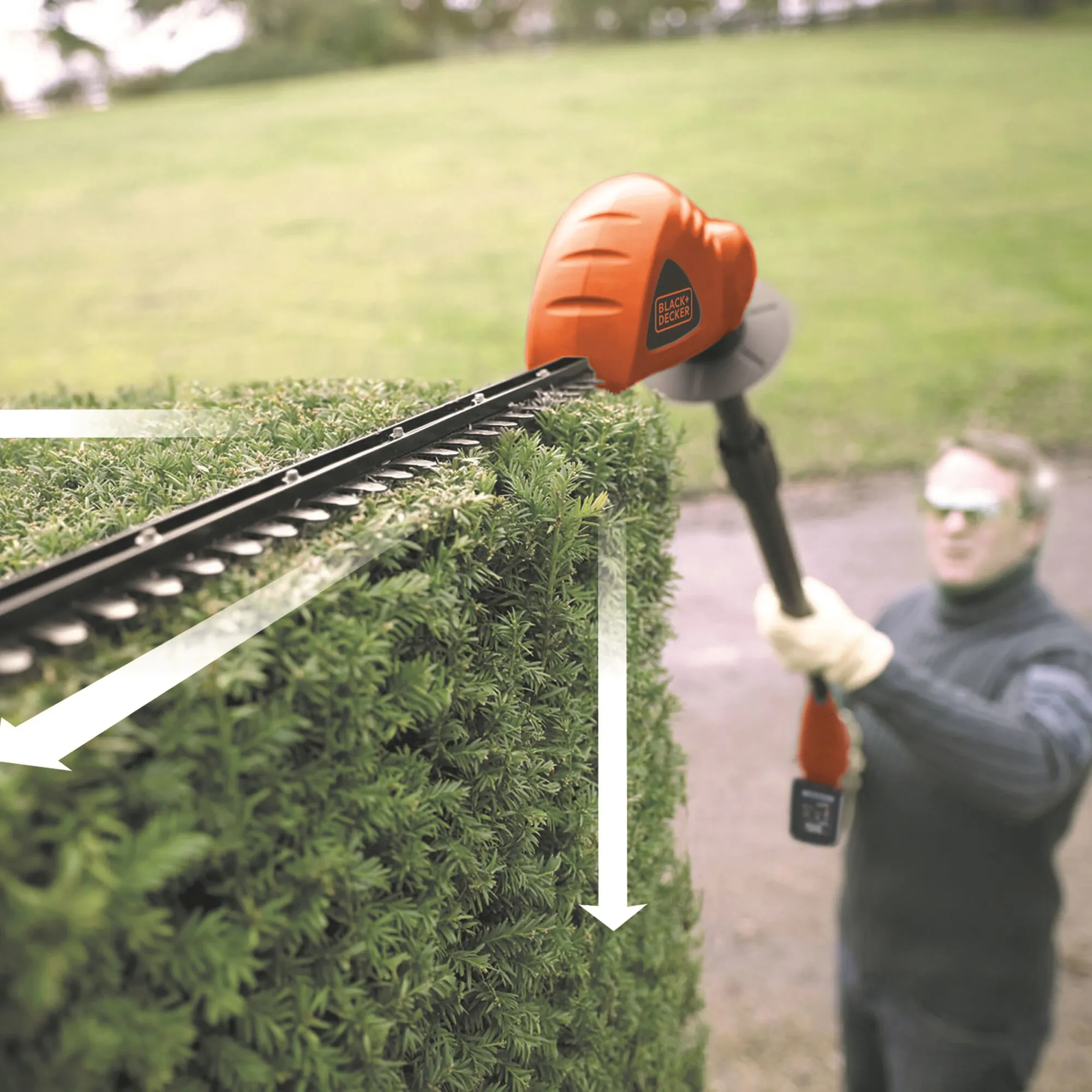 BLACK+DECKER GTC1843L20-QW 18 V Cordless Pole Hedge Trimmer, 430 mm