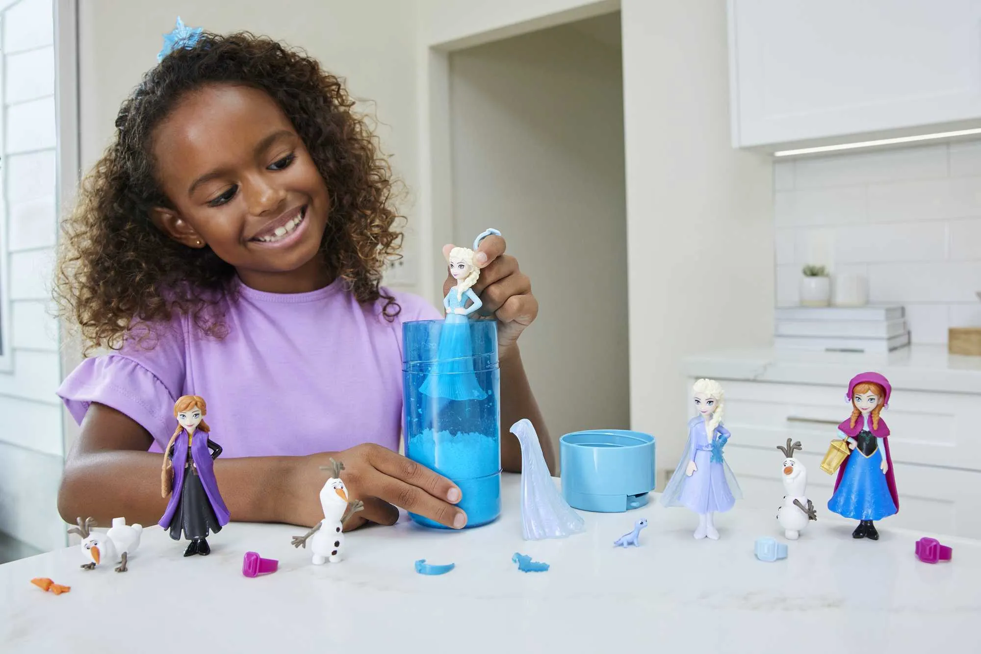 Mattel Disney Frozen Small Dolls Snow Reveal Assortment, Toy Figure (Assorted Item)