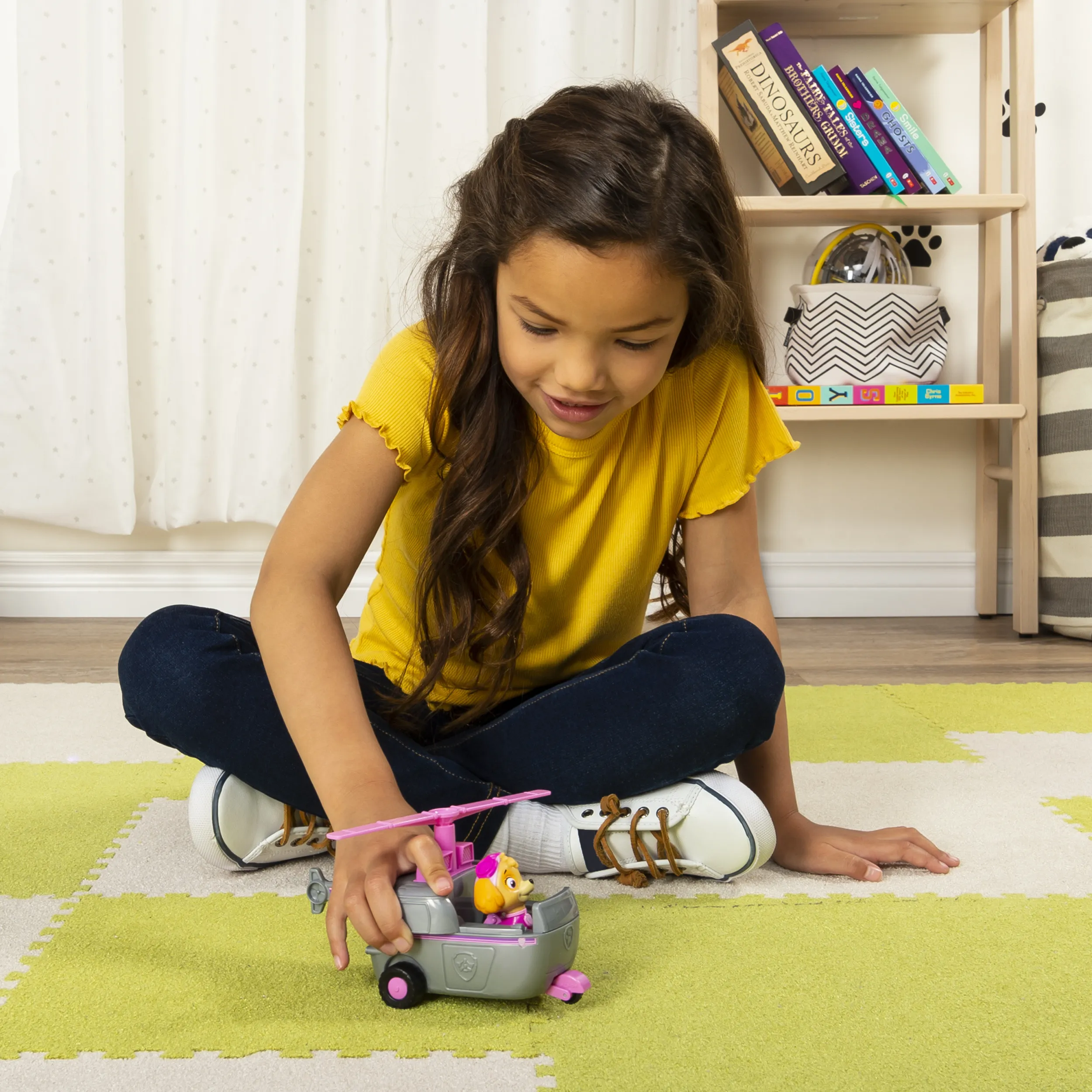 Spin Master Paw Patrol Skye Helicopter Toy Vehicle (with Collectible Figure)