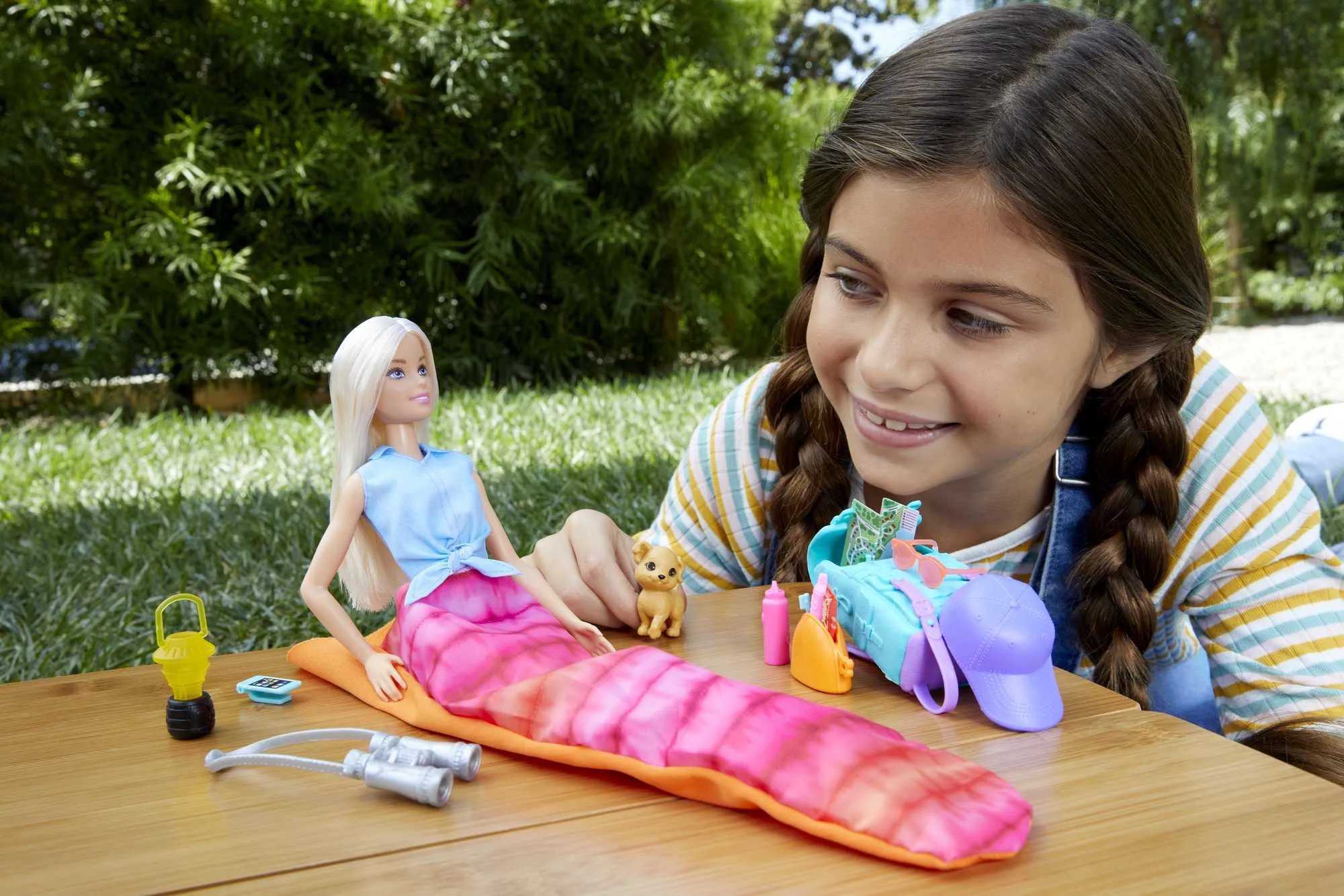 Barbie It takes two! Camping playset - Malibu doll, puppy and accessories