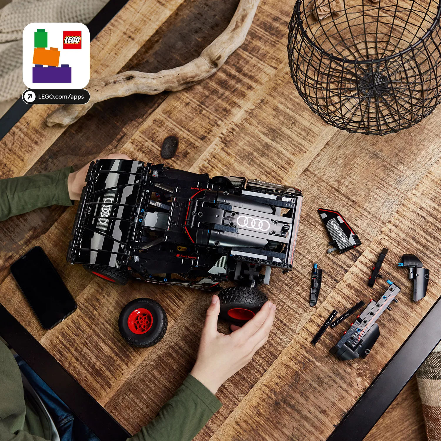 LEGO Technic Audi RS Q e-tron 42160