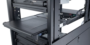 APC 8P MULTI-PLATFORM ANALOG KVM