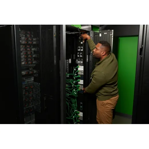 Rack PDU Adv Switched Metered Outlet