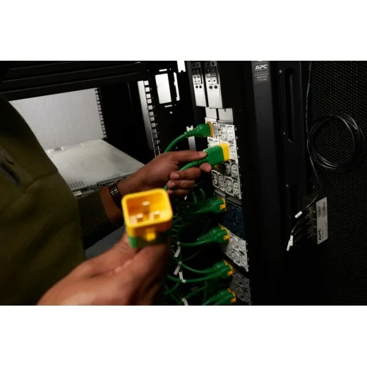 Rack PDU Adv Switched Metered Outlet