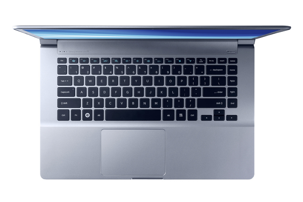 SAMSUNG NP900X4D i5-3317U 15inch HD+ 1600x900 400nits 4GB 128GB SSD Intel HD Graphics 4000 W7PRO64 Mystic Silver
