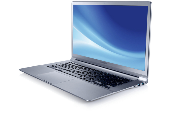 SAMSUNG NP900X4D i5-3317U 15inch HD+ 1600x900 400nits 4GB 128GB SSD Intel HD Graphics 4000 W7PRO64 Mystic Silver