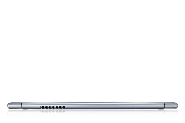 SAMSUNG NP900X4D i5-3317U 15inch HD+ 1600x900 400nits 4GB 128GB SSD Intel HD Graphics 4000 W7PRO64 Mystic Silver
