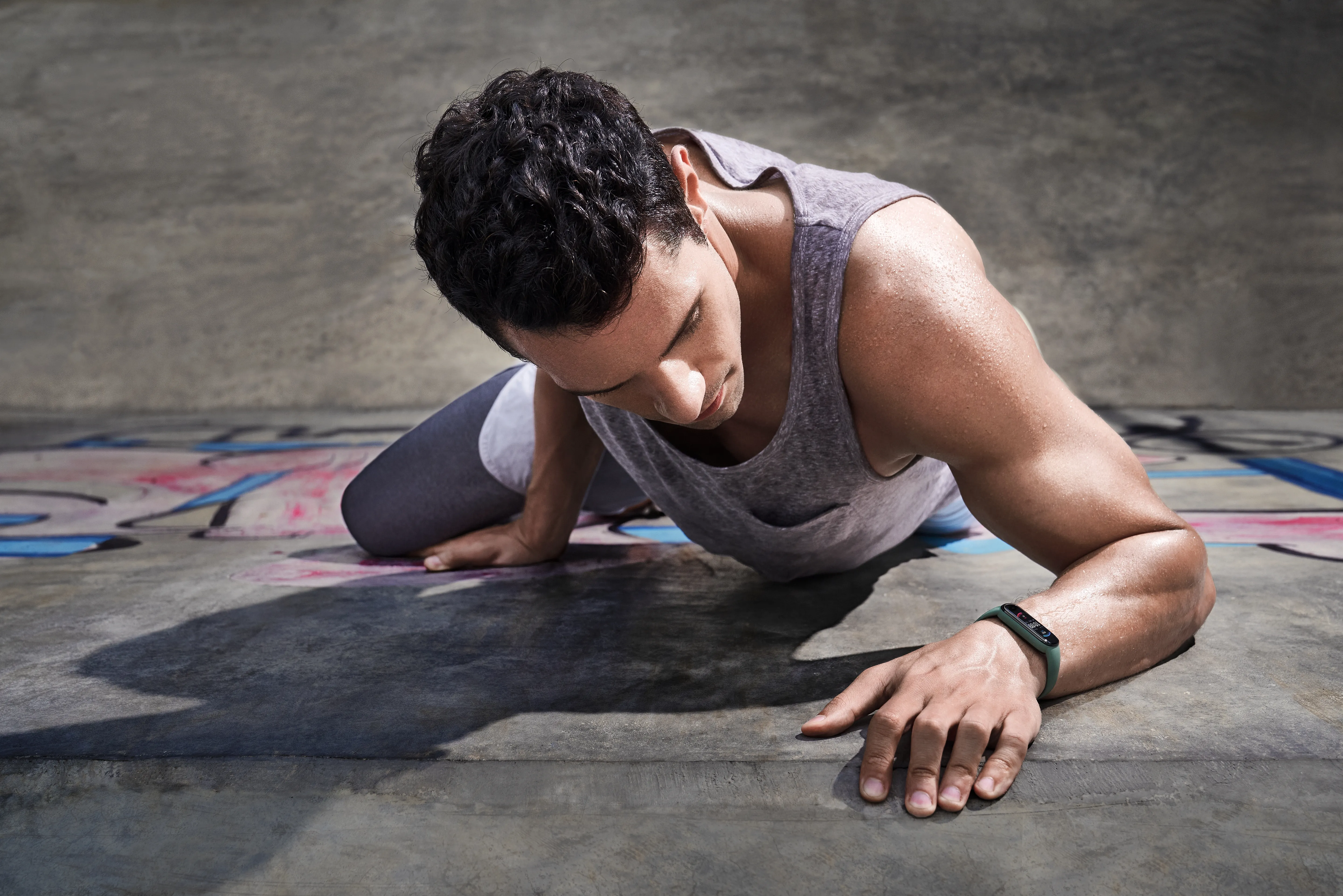 Amazfit Band 5 AMOLED -aktiivisuusranneke, Olive