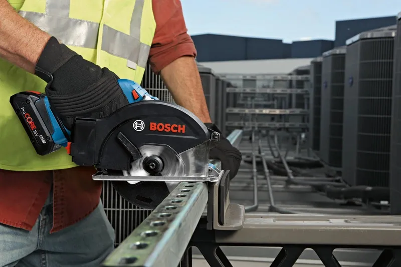Bosch cordless metal circular saw GKM 18V-50 Professional, hand-held circular saw (blue/black, 2x Li-ion battery 5.0Ah, in L-BOXX)