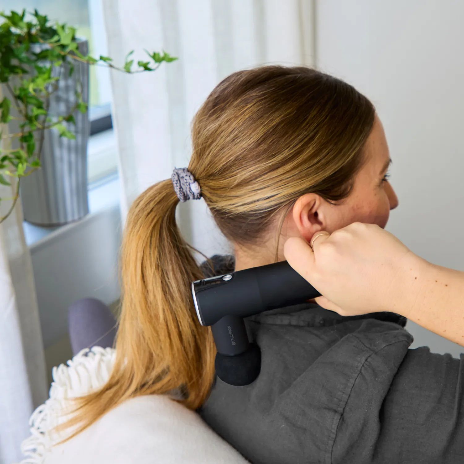 Champion Compact power - massagepistol, svart