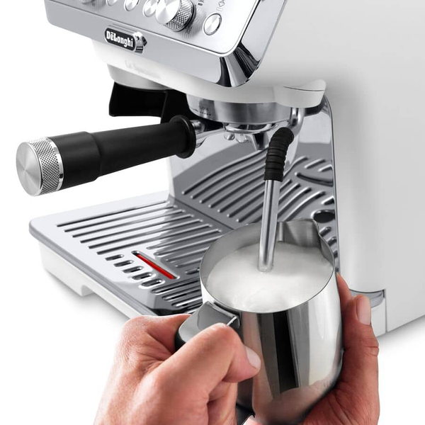 Delonghi La Specialista Arte EC 9155 -espressokeitin, Valkoinen