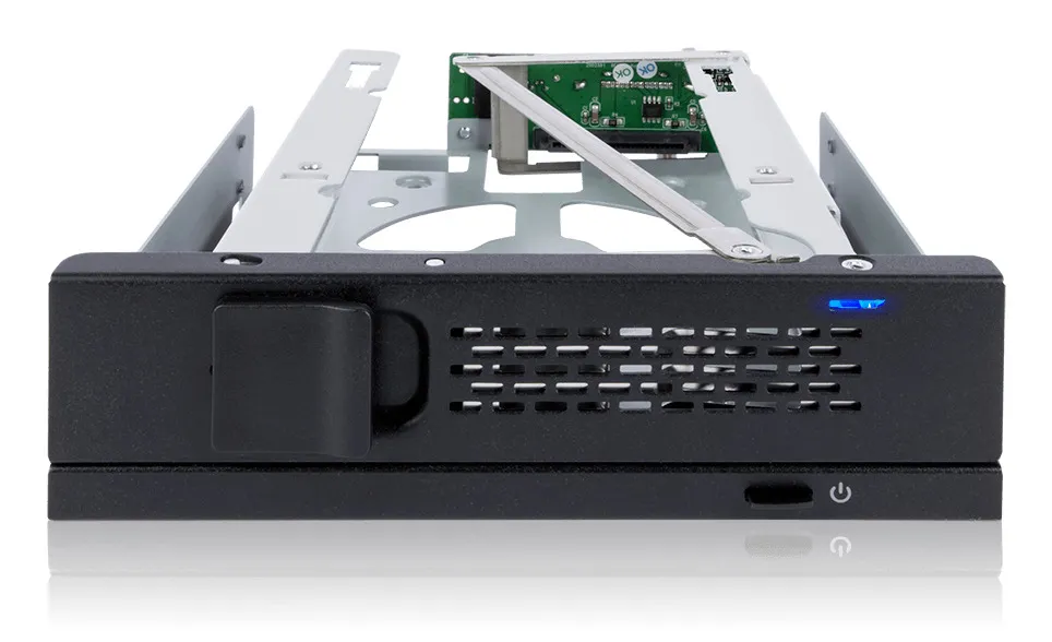 ICY DOCK 1x 3.5" SATA in 1x 5.25" bay mobile rack fanless keylock tray