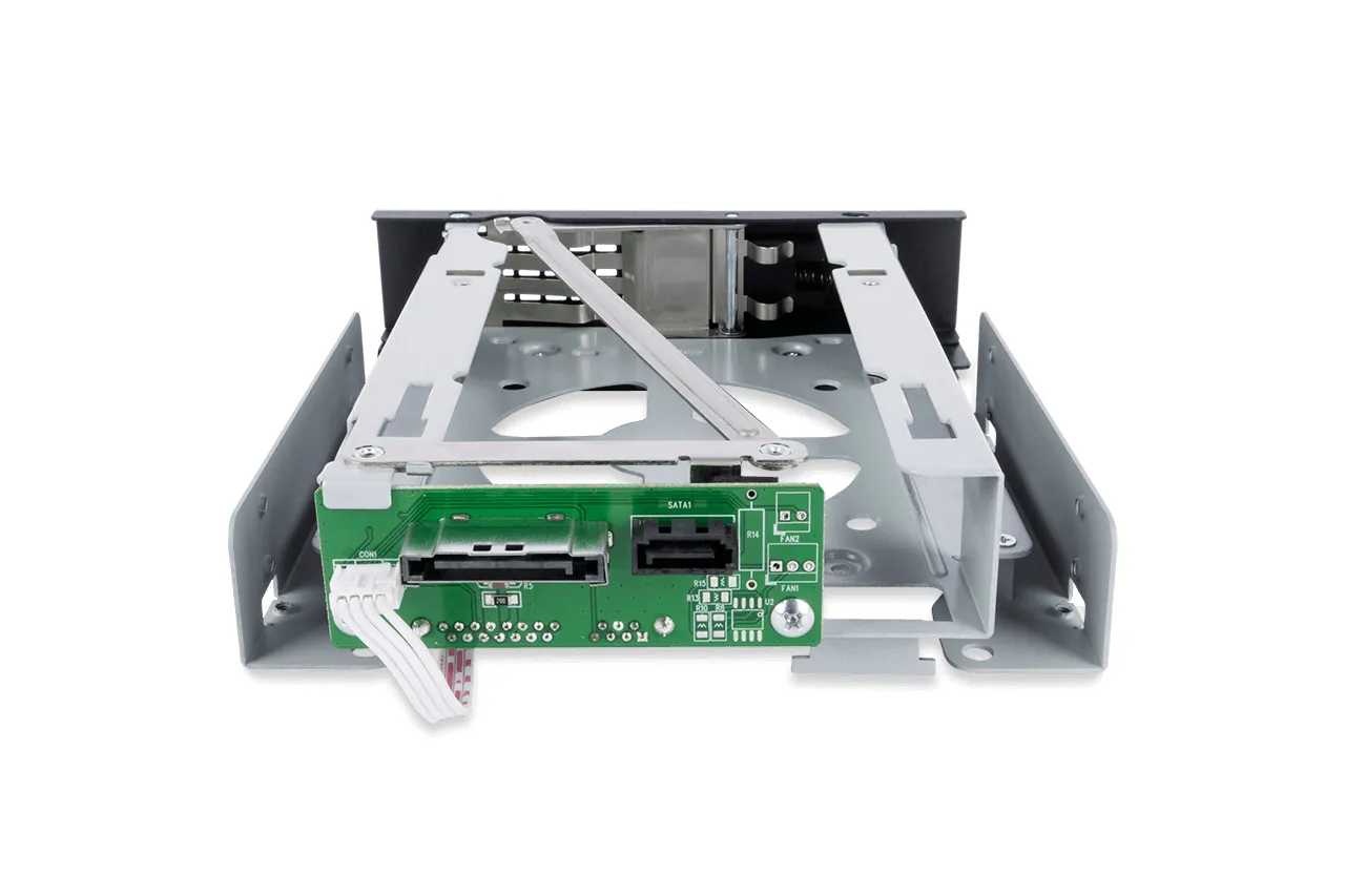 ICY DOCK 1x 3.5" SATA in 1x 5.25" bay mobile rack fanless keylock tray