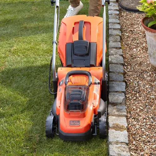 Black&amp;Decker - lawn mower (no battery)