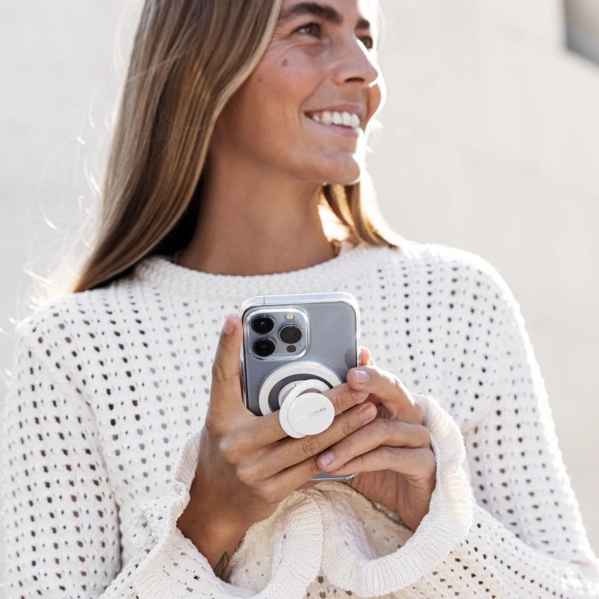 Backflip Mag - The Magnetic Phone Grip, White