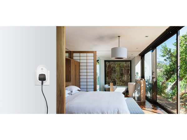TP-Link HS110 Smart Plug with Energy Monitoring, Wi-Fi -&auml;lypistorasia