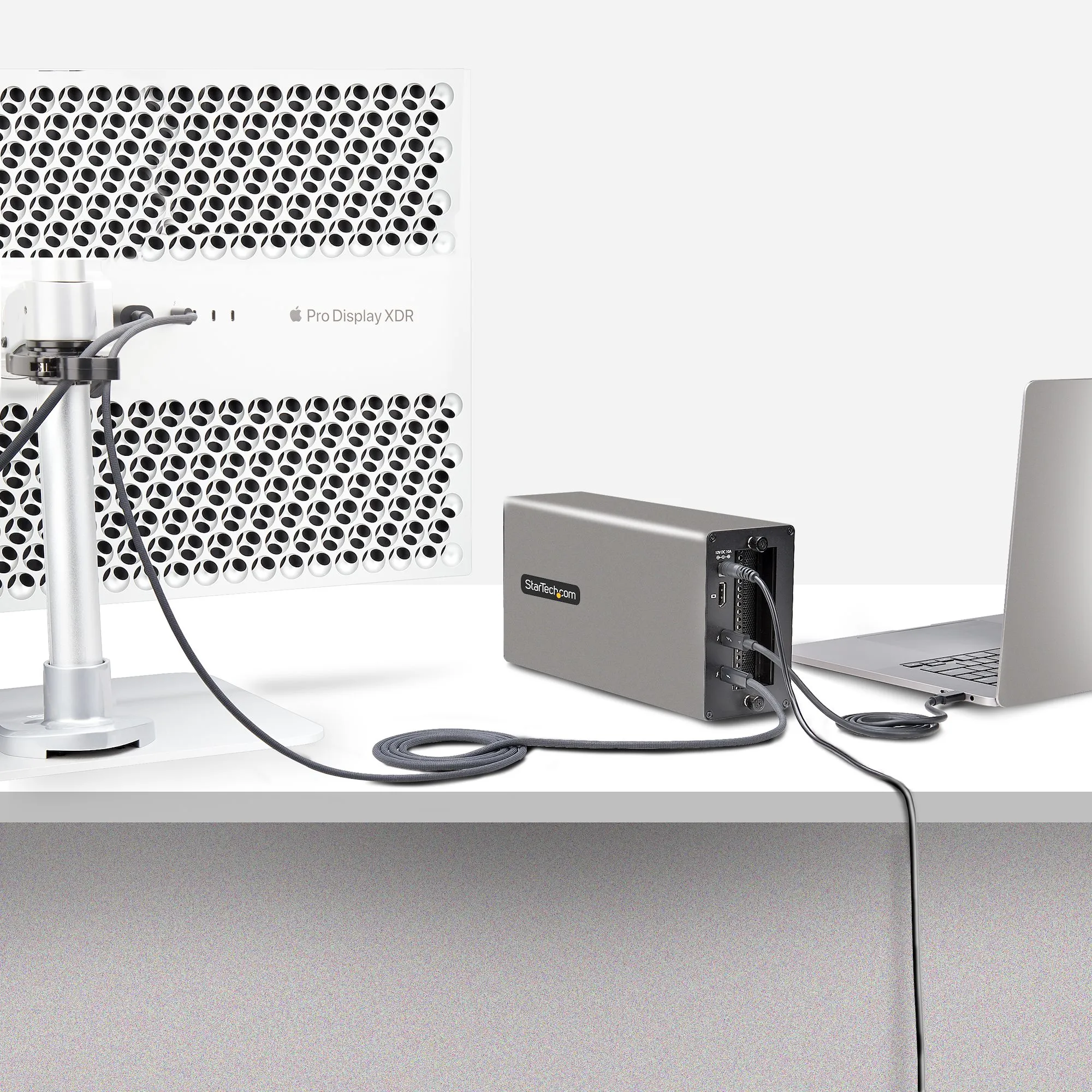 Startech Thunderbolt 3 PCIe - enclosure