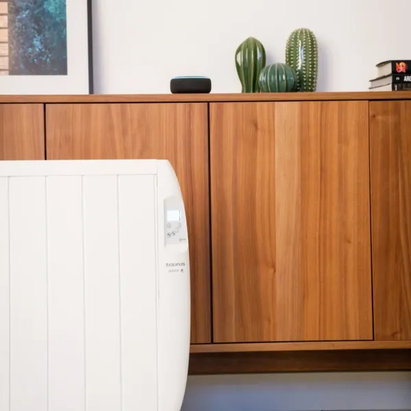 Taurus Electric Radiator WiFi -s&auml;hk&ouml;l&auml;mmitys, valkoinen, 1200W