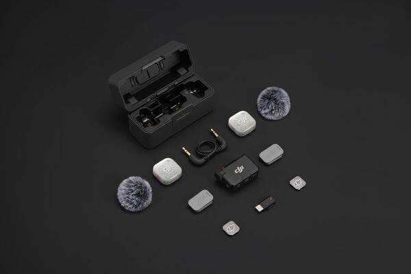 DJI Mic Mini 2S tr&aring;dl&ouml;s lavaliermikrofon (inkl. 2 s&auml;ndare + 1 mottagare + fodral)