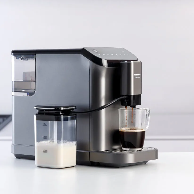 TAURUS Accento Latte helautomatisk espressomaskin, vit