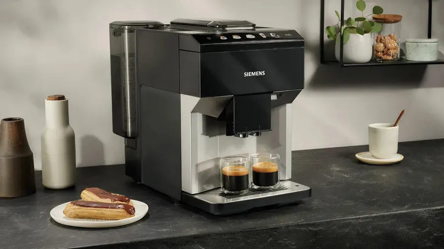 Siemens EQ.500 Classic Connect TP511R01 -t&auml;ysautomaattinen espressokone, musta, hopea