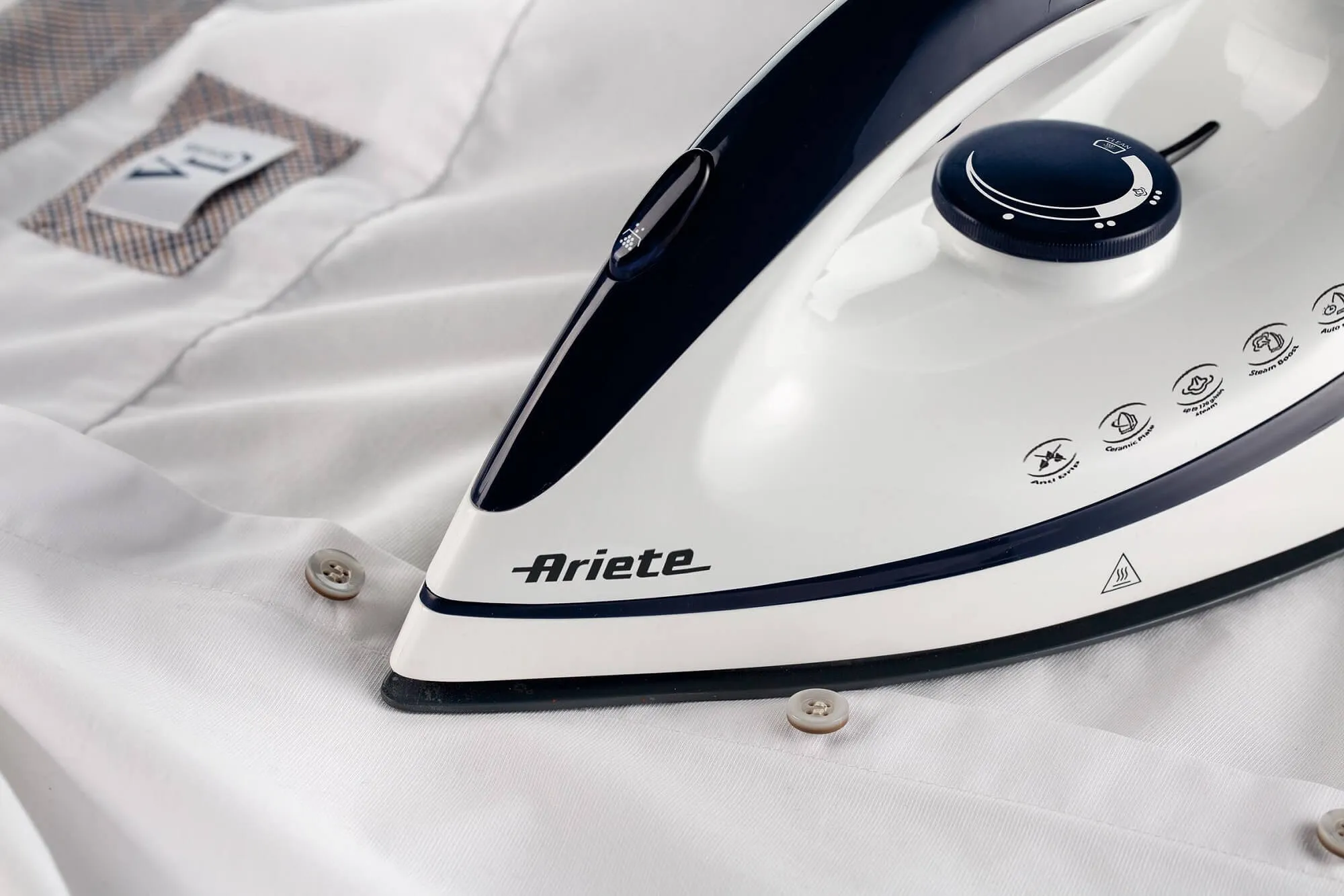 Ariete Steam Power Easy 5571 -h&ouml;yrysilityskeskus, 2400 W, 1,8 l, sininen/valkoinen