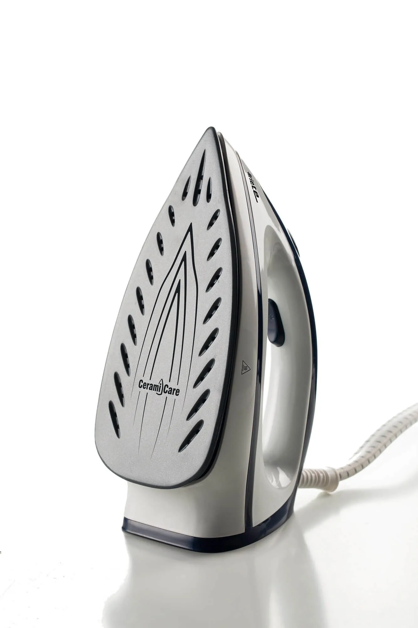 Ariete Steam Power Easy 5571 -h&ouml;yrysilityskeskus, 2400 W, 1,8 l, sininen/valkoinen