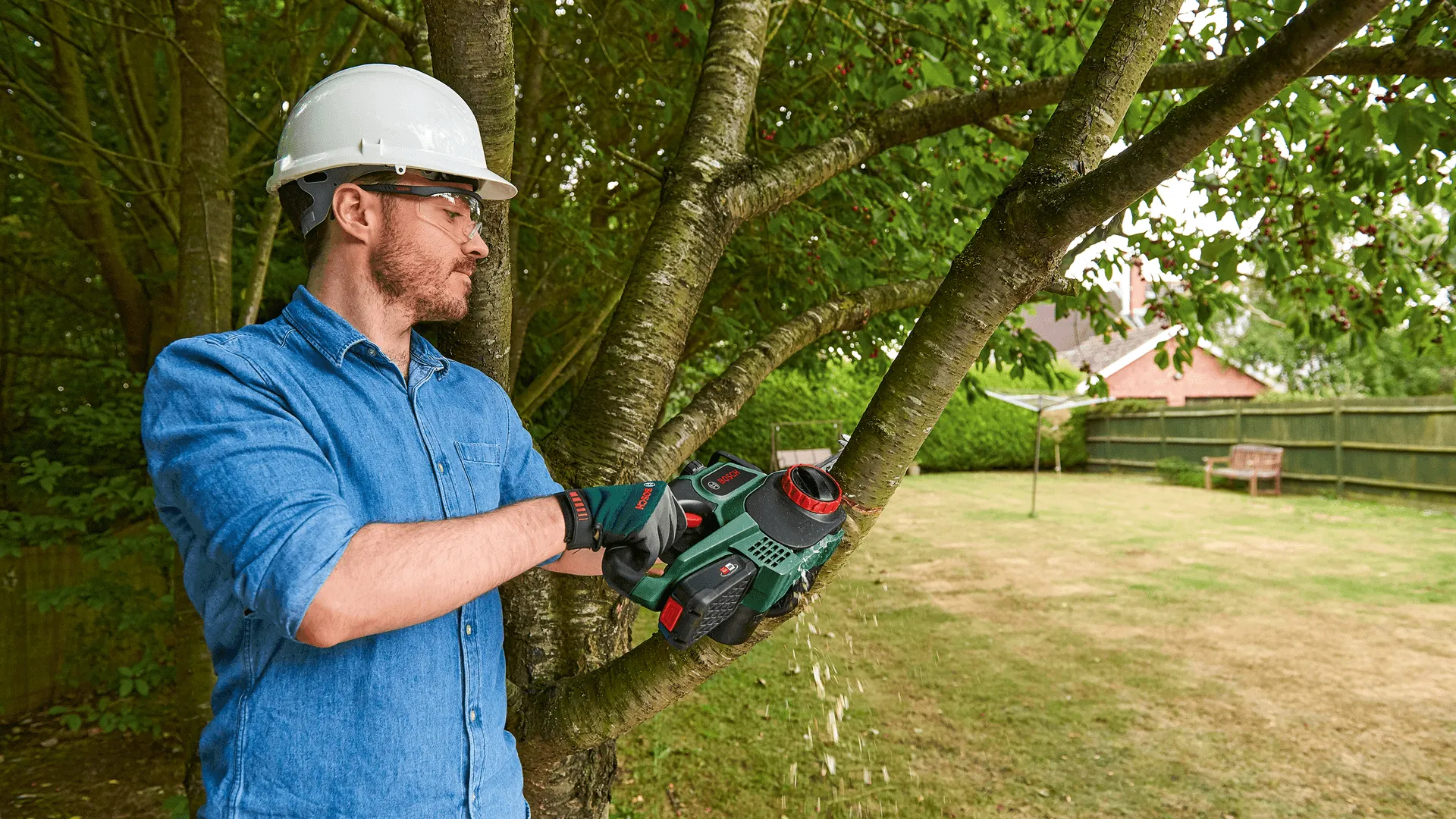 Bosch UniversalChain 18 - Chainsaw