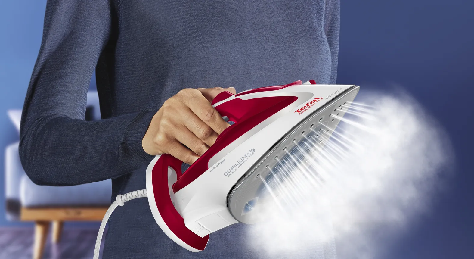 Tefal steam iron FV 5717 white / red