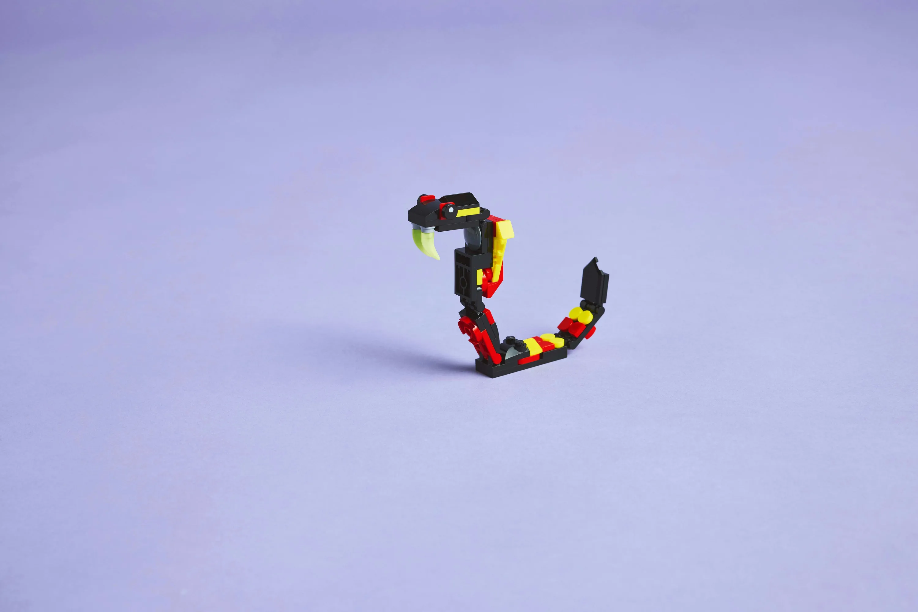 LEGO Creator 3-in-1 Villiel&auml;imet: H&auml;m&auml;h&auml;kki, K&auml;&auml;rme ja Skorpioni 31159