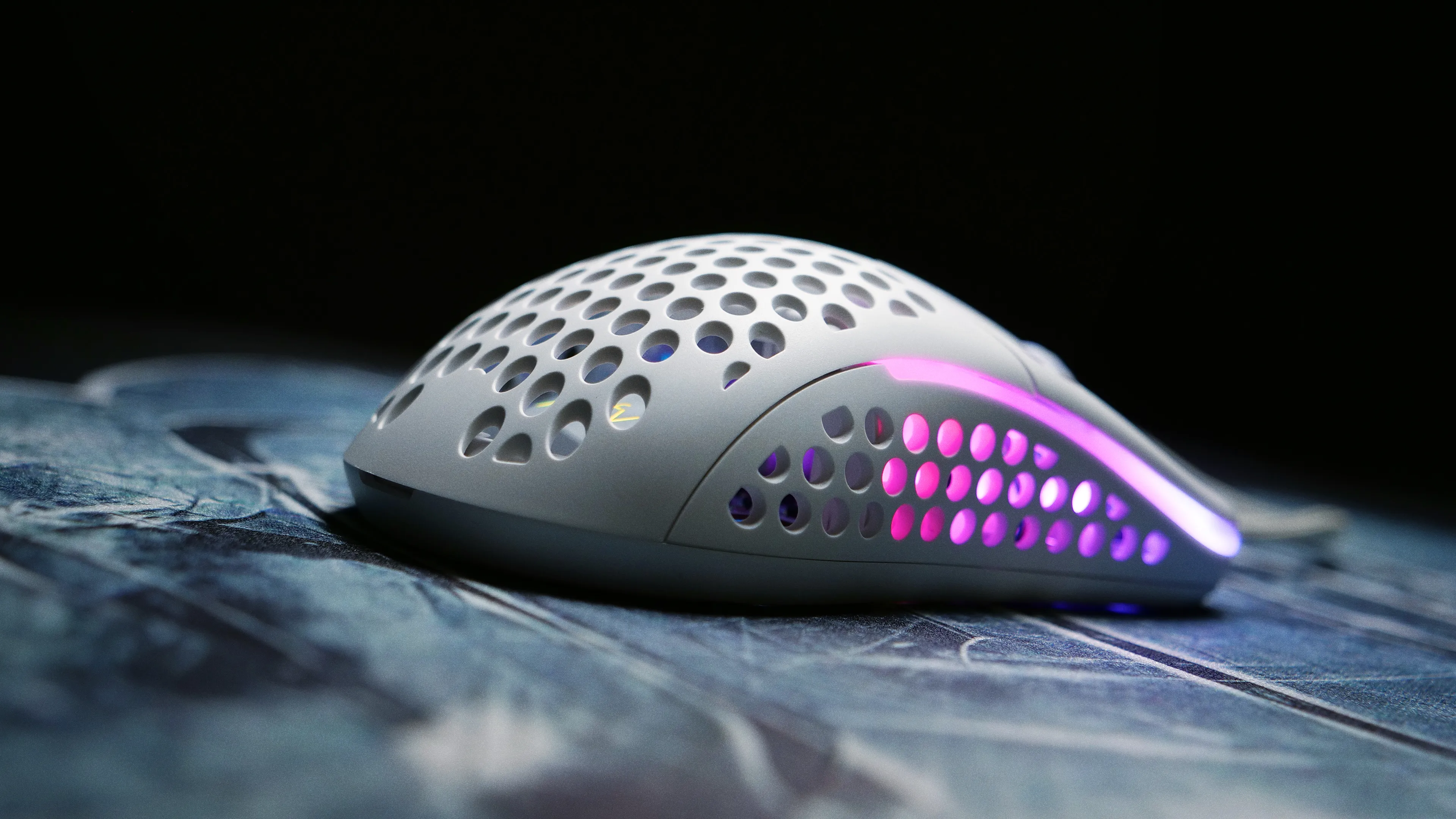 Xtrfy M42 RGB - gaming mouse, White Xtrfy M42 RGB - gaming mouse, White