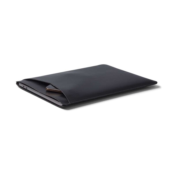 Philbert Ultra Slim Sleeve incl strap MacBook 16'', Black