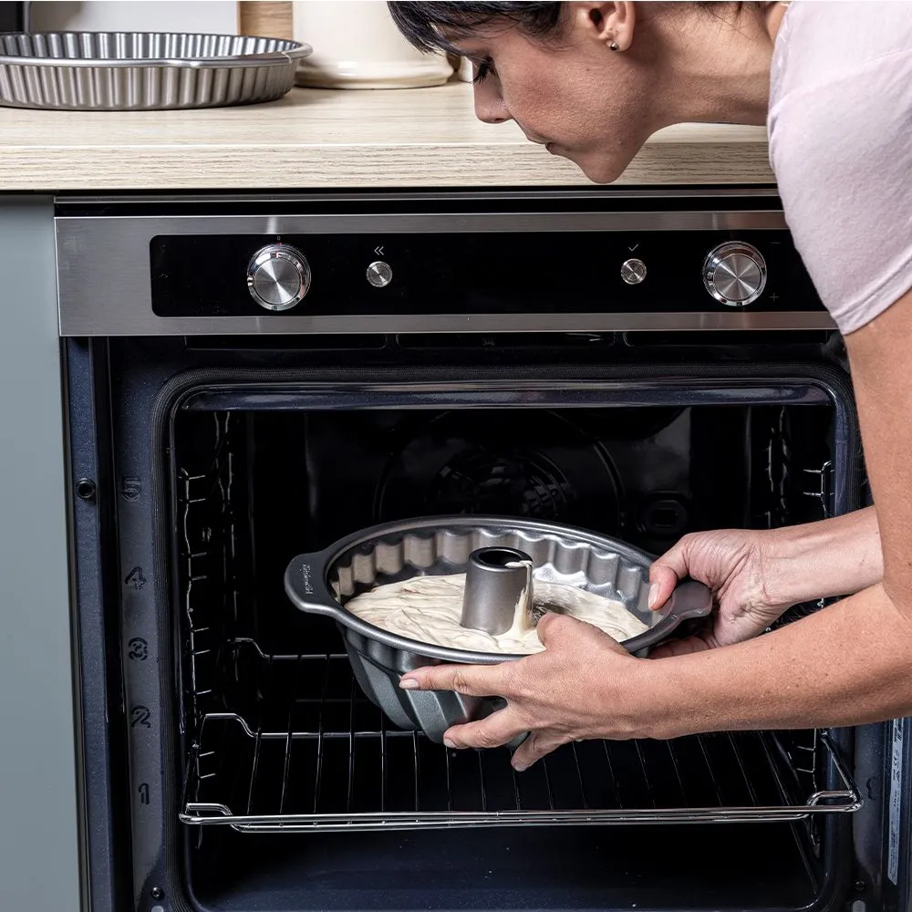 KitchenAid 24 cm gr&aring; Bundtform