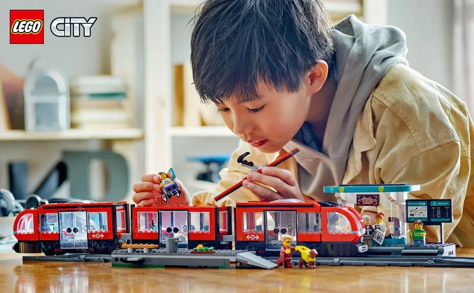 LEGO City Central City Express Tram Stop 60423