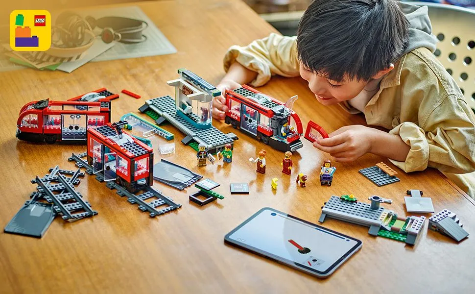 LEGO City Central City Express Tram Stop 60423